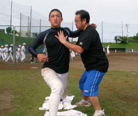 銚子商業野球部グランドにて整体2